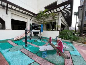 City center + walk in closet