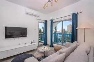 White Arches Apt #2 by TrulyCyprus - Lemesós