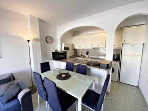 Fuentemar Duplex - WiFi, terraza & piscina comunitaria