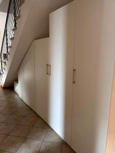Appartamento comodo a stazione autostrada ed autodromo, 5 posti letto con garage