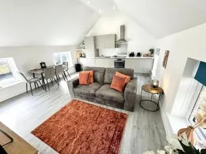 Stylish Penthouse in a fantastic location! - Wolviston