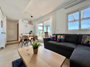 Stunning apartment with a beautiful poollake view