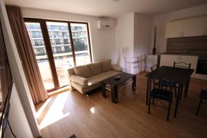 Golden Dunes Primorsko Apartments