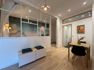 Appartements L-Equinoxe - Coeur de ville avec terrasse : photos des chambres