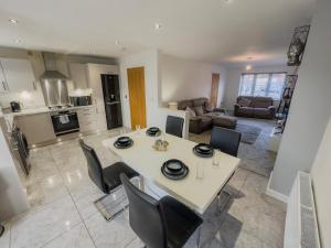 3bed House - Contractors - Close to all amenities