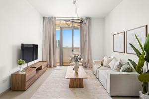Silkhaus Vacation Homes Chic 2BDR Near Reem Mall