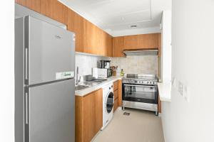 Silkhaus Vacation Homes Chic 2BDR Near Reem Mall