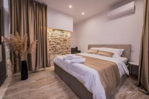 Emperors Residence Luxury Room - Unique UNESCO site