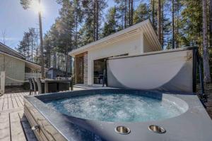 Mäntyhovi Incl Washing machine, Jacuzzi for extra fee, summer kitchen extra fee