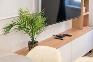 Wesselényi-W31-Modern 3 Bedroom Suite