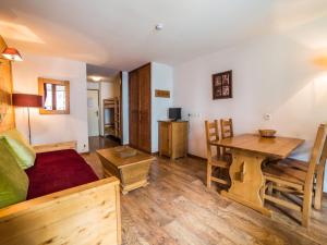 Appartements Studio equipe avec balcon, proche thermes et centre, calme - FR-1-512-233 : photos des chambres