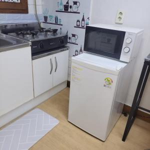 Private Home - Newly Renovated #8