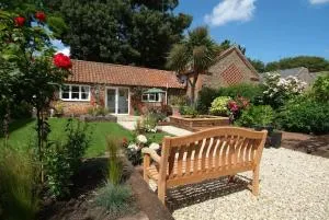 Coastal Hidden Gem - King size, ensuite room with garden - Stanhoe