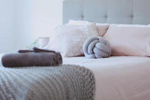 Newly renovated 1970s house Dog and kid friendly