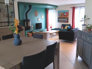 Villas Pessac Pape Clement, maison avec piscine. : photos des chambres