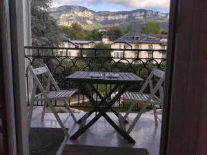 Studio confortable avec balcon à Aix-les-Bains - 姆克西