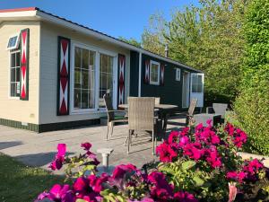 Chalet op vakantiepark in Baarland