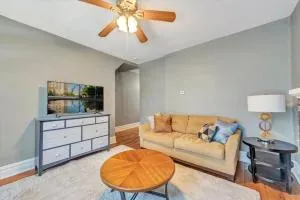 Historic First Floor Unit in Shaw Community STL 1E - Clifton Heights