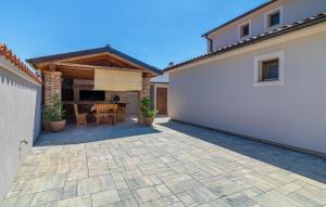 4 Bedroom Pet Friendly Home In Vodnjan