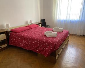 MEG 32 apartment Three-room in the heart of Isola
