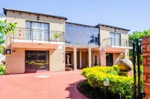 21 Shrimp Tail Meerensee- Home in Richards Bay - Nontshingo