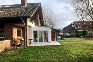 Helle Kellerwohnung im Grünen mit Sauna