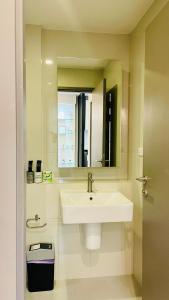 The base Central Pattaya 1098 by Numam