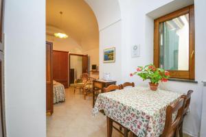 Comfortable House with Sea View in Sorrento