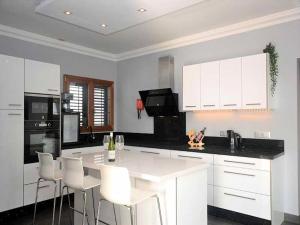 Awesome Puerto Del Carmen Villa 3 Bedrooms Villa Tacataca Pool Table