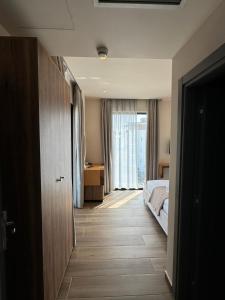 Deluxe Double Room with Balcony room in Hotel Utopia