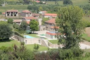 PORTO - Penafiel - QUINTA DE SANTIAGO COUNTRY HOUSE - بارديس