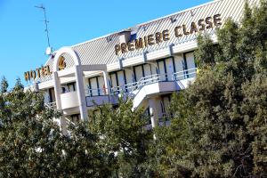 Hotels Premiere Classe Salon De Provence : photos des chambres