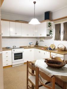 Ευρύχωρο και πλήρως επιπλωμένο διαμέρισμα