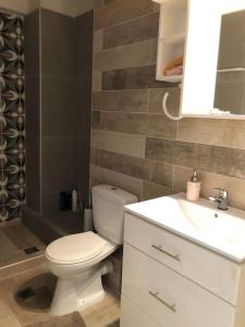 Ευρύχωρο και πλήρως επιπλωμένο διαμέρισμα