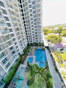 10 Luxurious King Suite