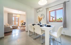 Nice Home In Biograd With Wifi 