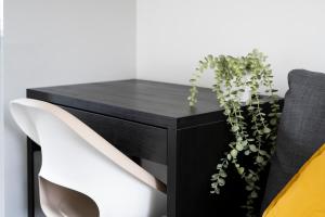 Modern 3 Bed House-Free Parking