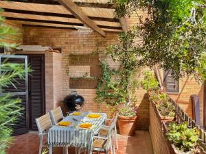 casetta del pertuso con parcheggio