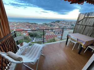 TheKeyStudio, La Casa del Mare Azzurro with seaview