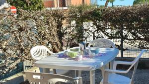 Palme 9 - Marcelli, trilocale con giardino privato, Residence Le Palme