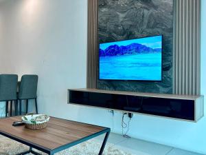 Suite BigStudio @Meritus Residensi