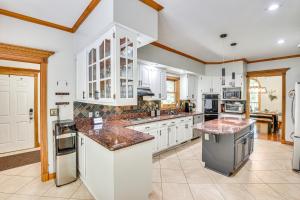 Huge Family Home w Pool - 13 Mi to Lake Michigan!