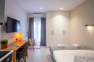 Mazi Rooms Charilaou 2,2