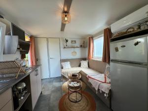 Campings Mobil home climatise golf de saint tropez camping 4 etoile : photos des chambres