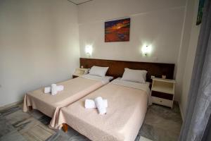 Harrys bar & apartments