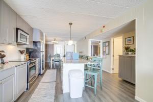 Heated Pool and Views Beachfront Ocean City Gem