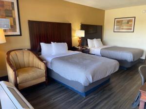 Double Room with Two Double Beds - Accessible/Non-Smoking room in Quality Inn I-75 at Exit 399