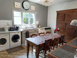 Maisons de vacances Brittany France 2 Beds Free Wi-Fi - Parking & Garden : photos des chambres
