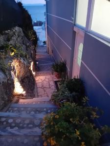 Sea Side Serenity 5