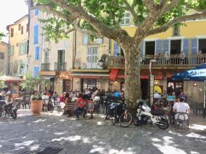 Appartements Les Oliviers : photos des chambres